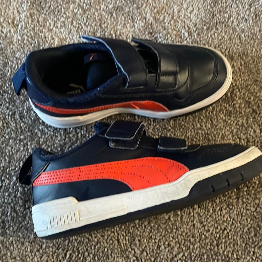 Puma kids sneakers navy blue with a red stripe… for school uniforms velcro